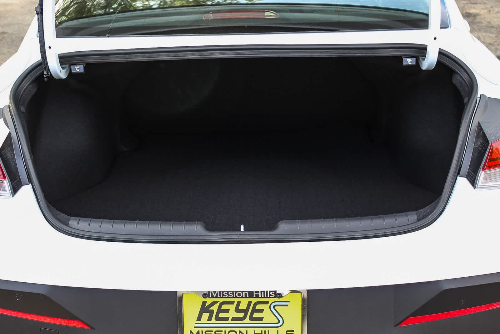 Thumbnail: 2025 Hyundai Elantra - 12