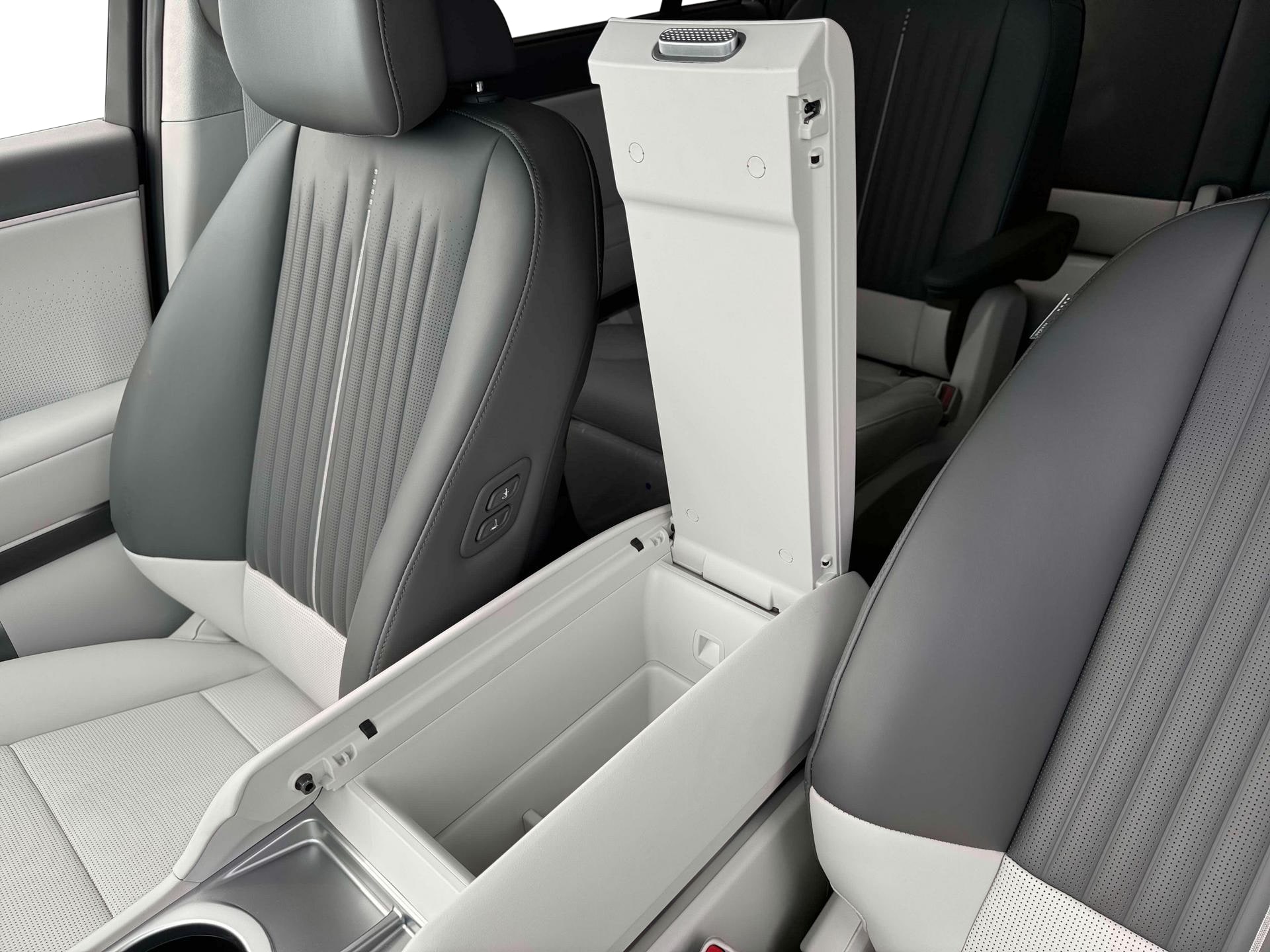 Thumbnail: 2026 Hyundai Ioniq - 18