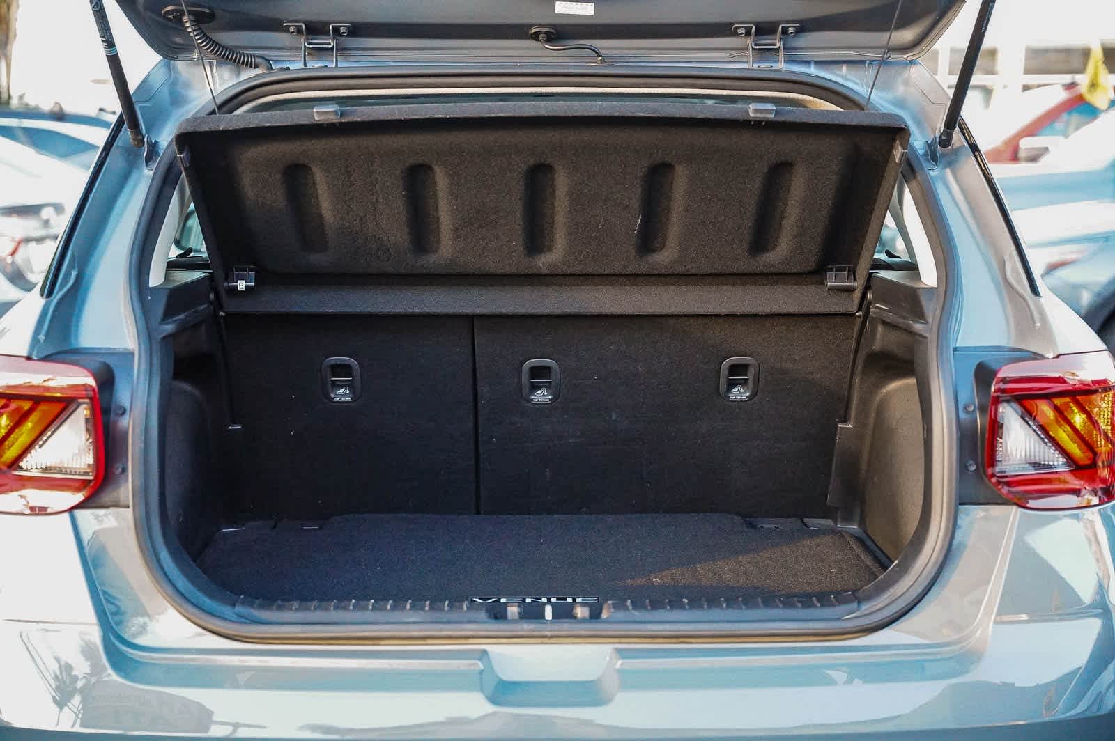 Thumbnail: 2022 Hyundai Venue - 27