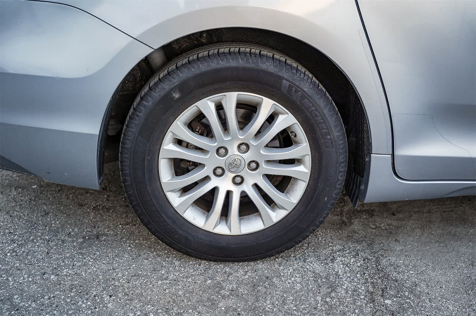 Thumbnail: 2013 Toyota Sienna - 7