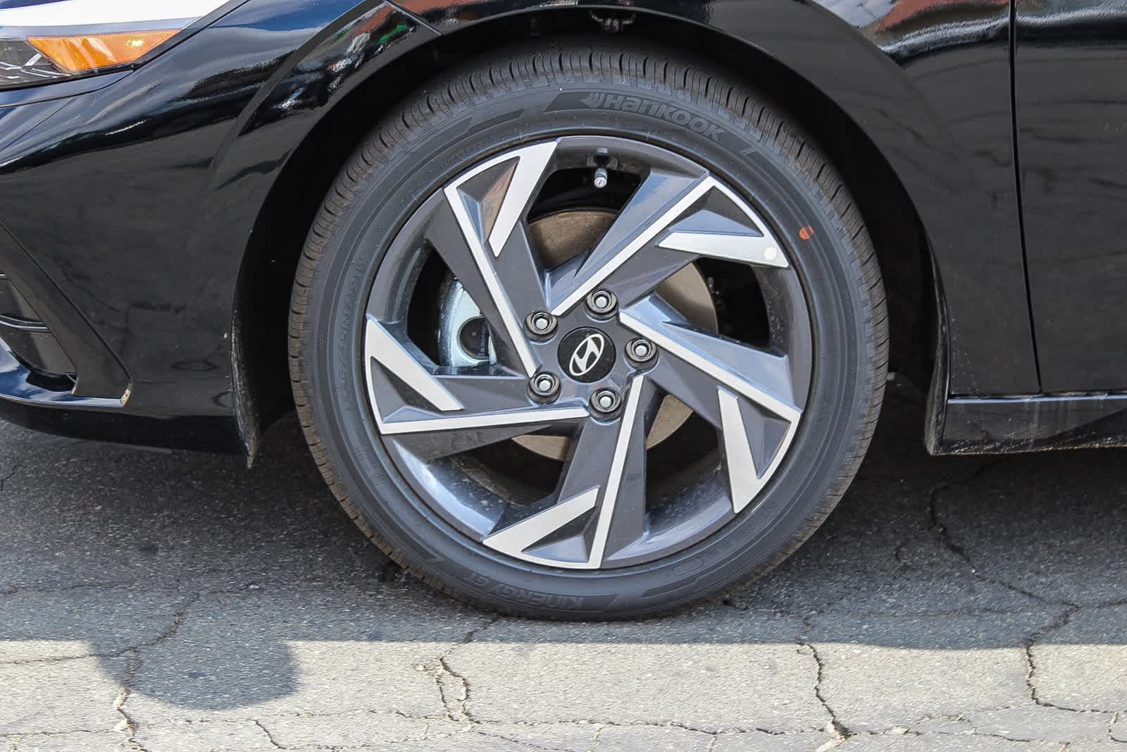 Thumbnail: 2025 Hyundai Elantra - 9