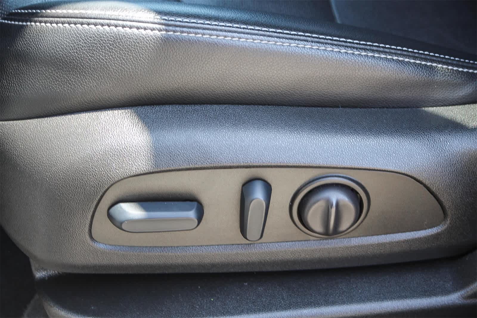 Thumbnail: 2022 GMC Terrain - 22