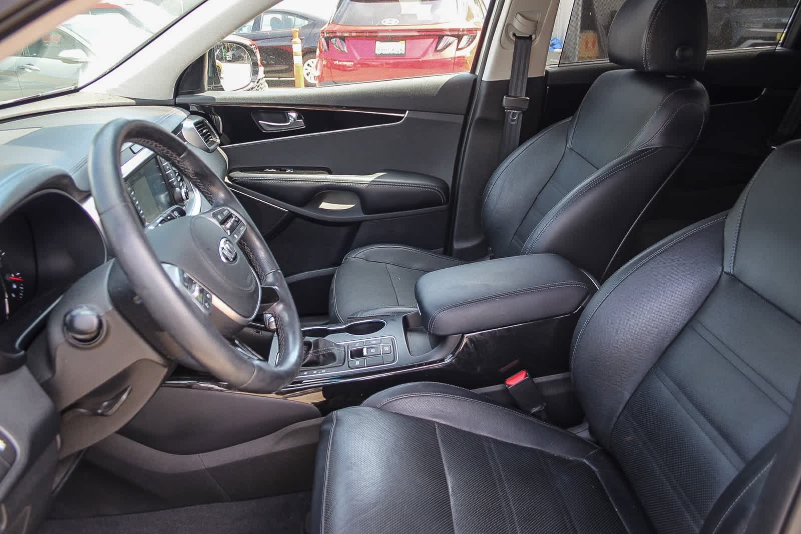 Thumbnail: 2019 Kia Sorento - 14