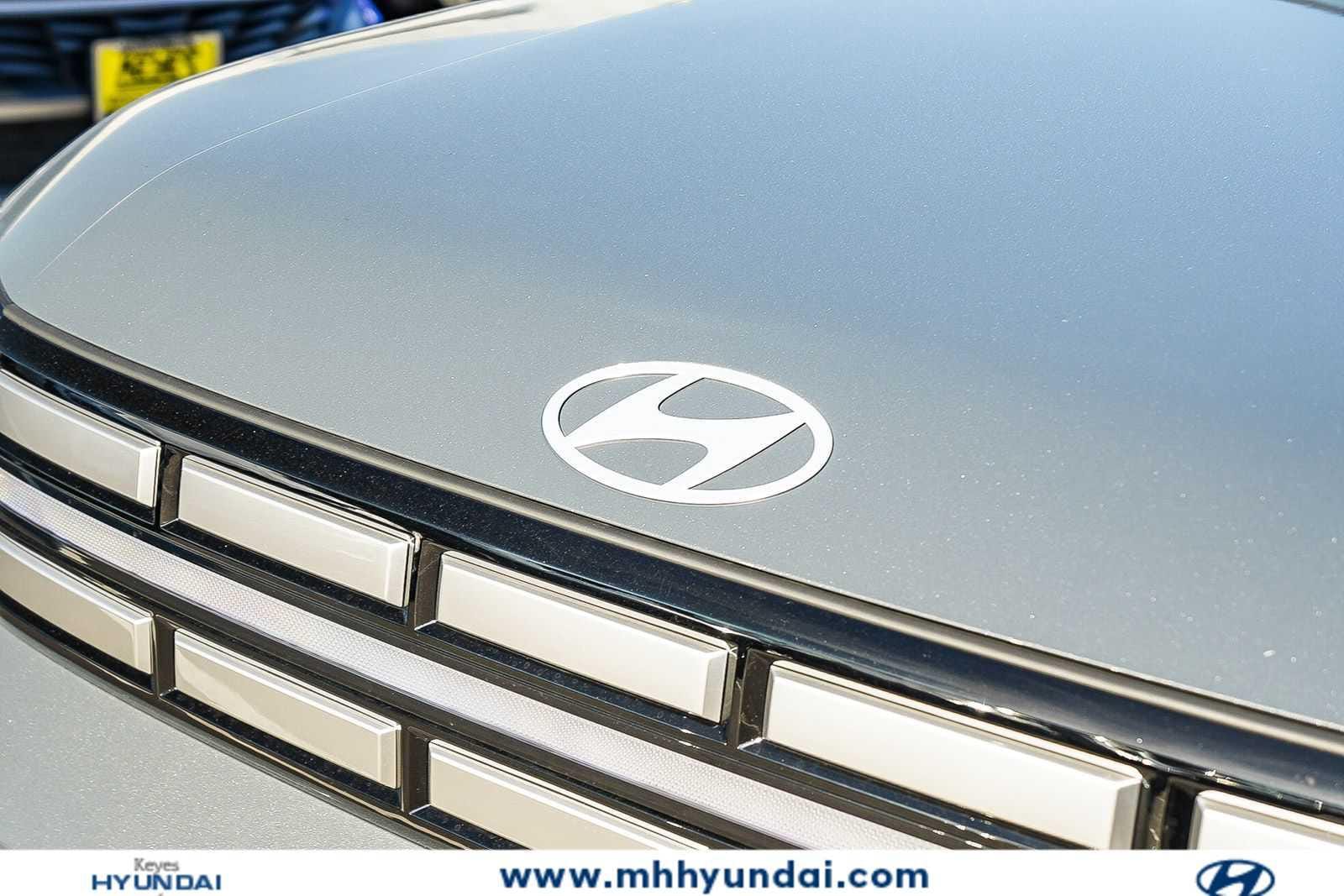 Thumbnail: 2026 Hyundai Santa Fe - 9