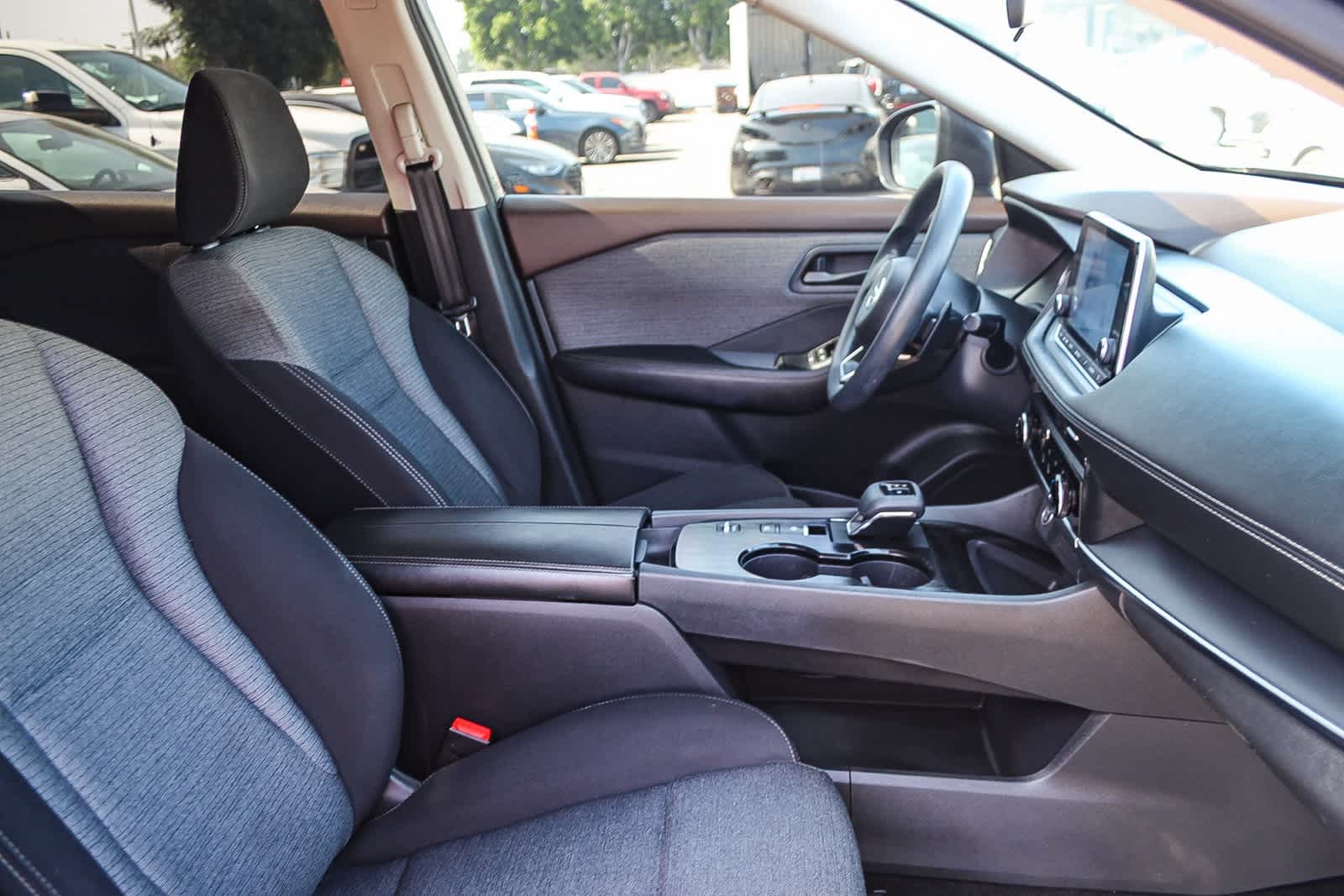 Thumbnail: 2021 Nissan Rogue - 12