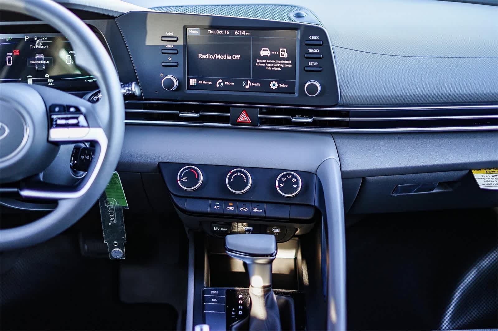 Thumbnail: 2025 Hyundai Elantra - 16