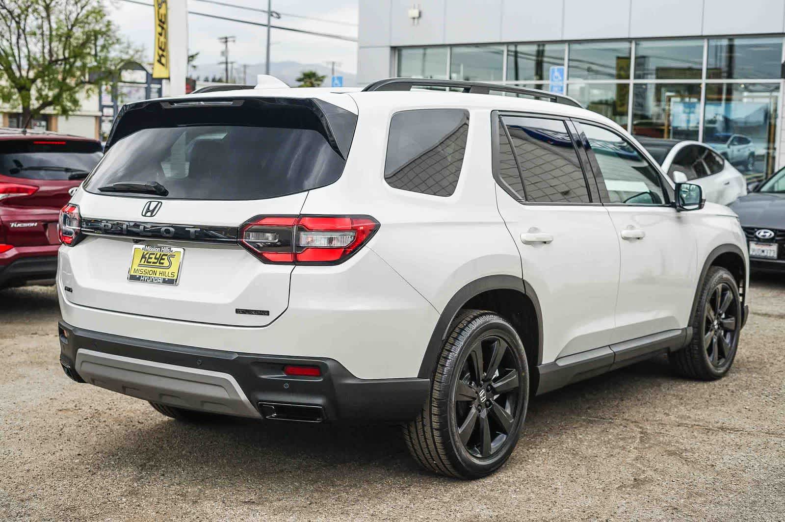 Thumbnail: 2024 Honda Pilot - 4