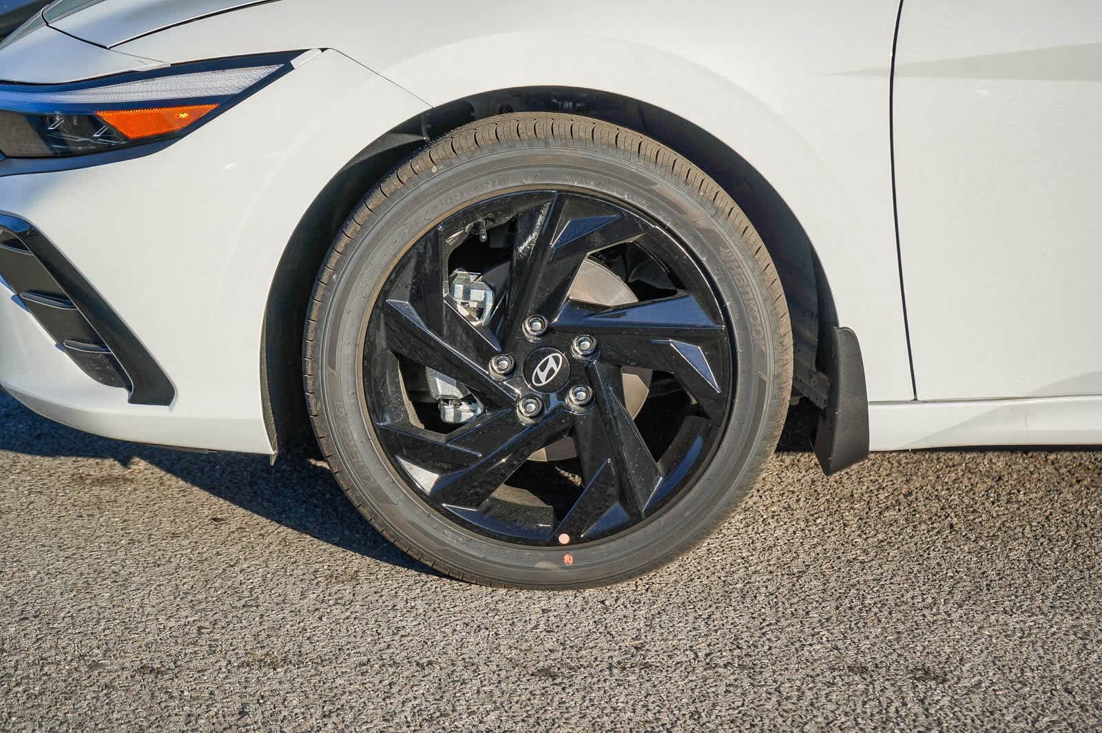 Thumbnail: 2026 Hyundai Elantra - 4