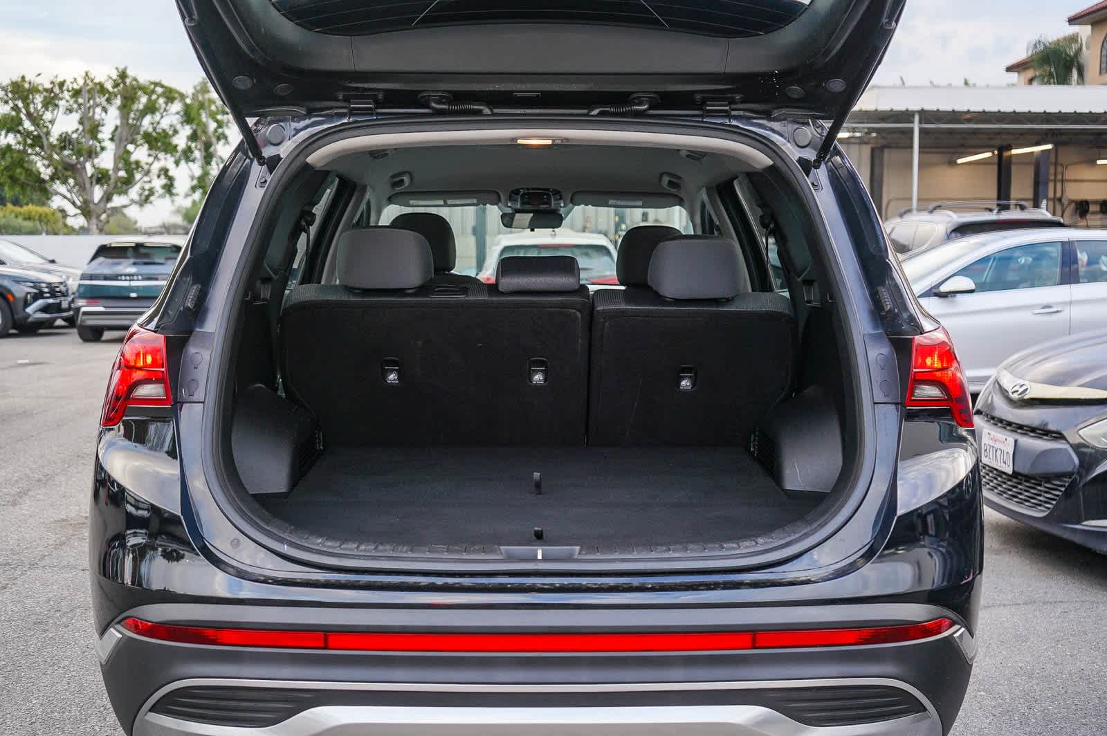 Thumbnail: 2022 Hyundai Santa Fe - 26