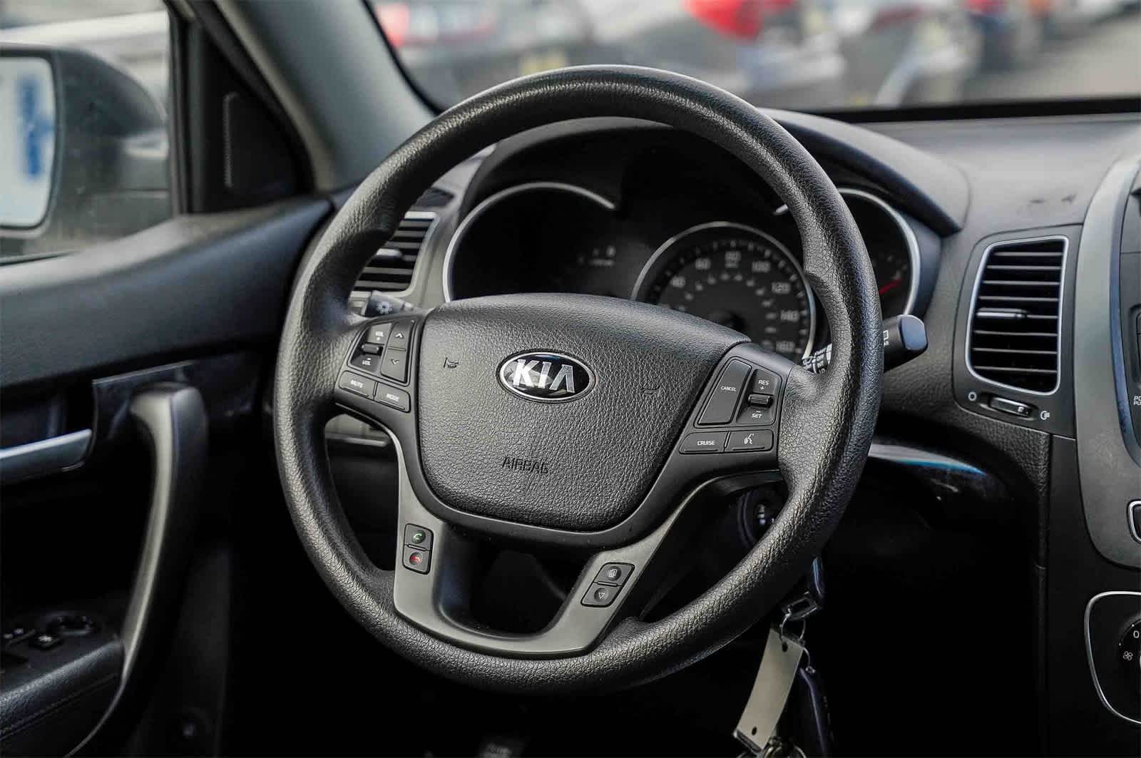 Thumbnail: 2015 Kia Sorento - 14