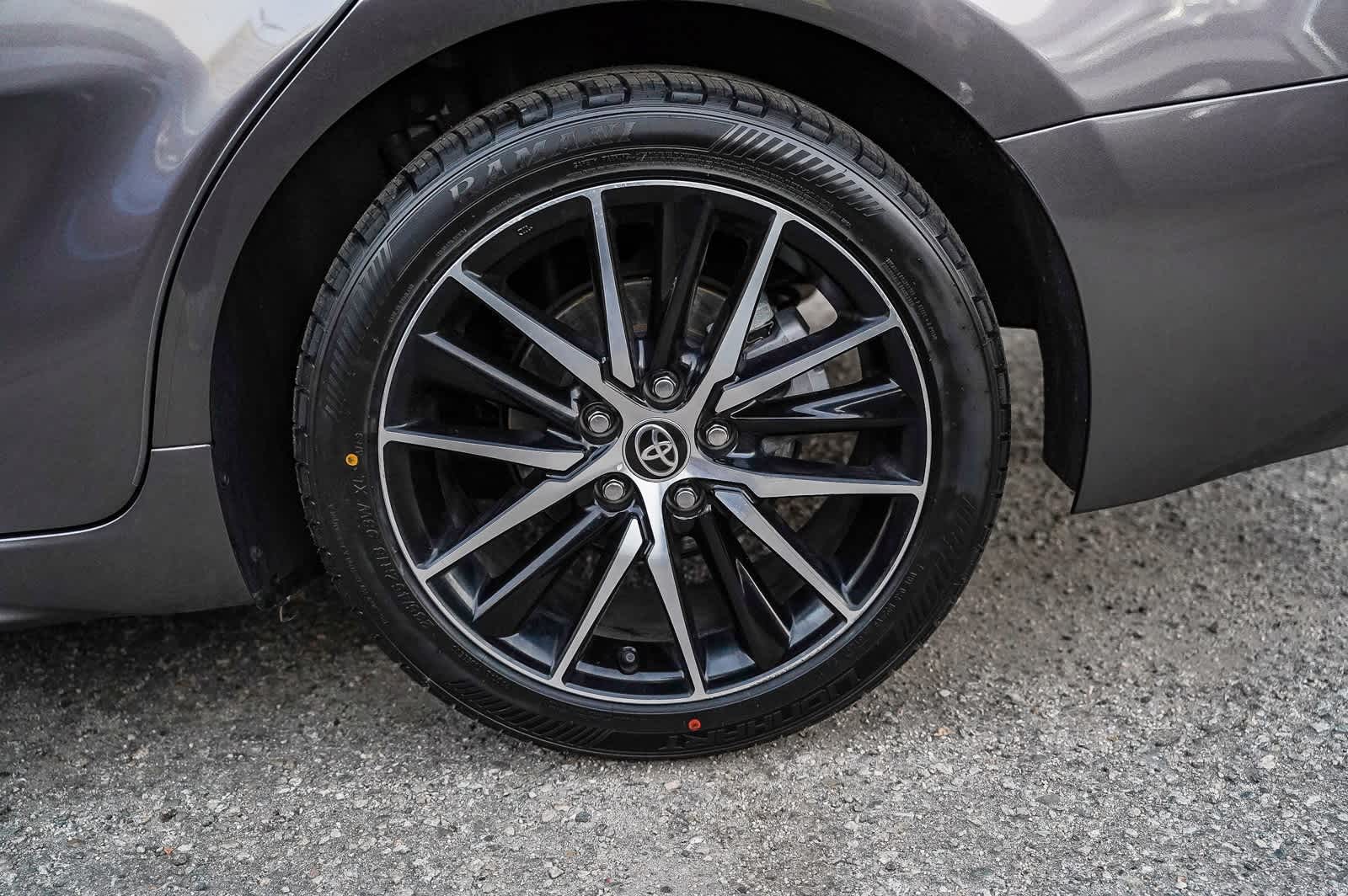 Thumbnail: 2022 Toyota Camry - 5