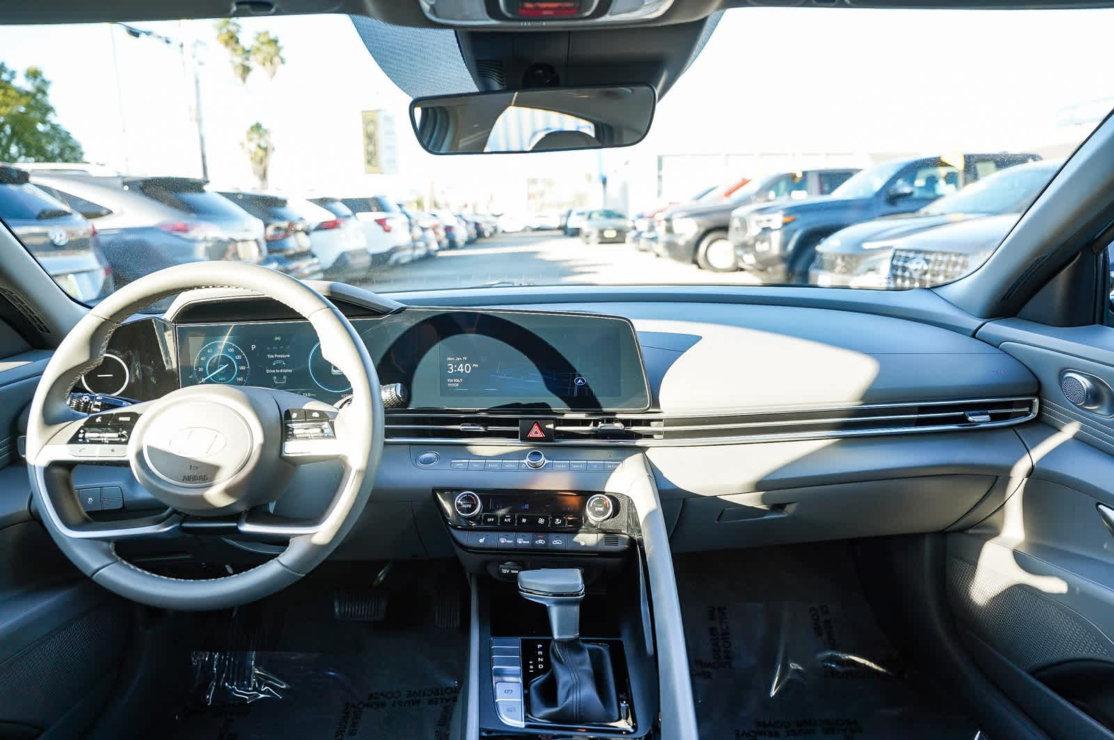 Thumbnail: 2024 Hyundai Elantra - 12