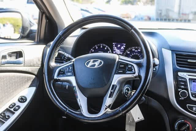 2014 Hyundai Accent SE 14