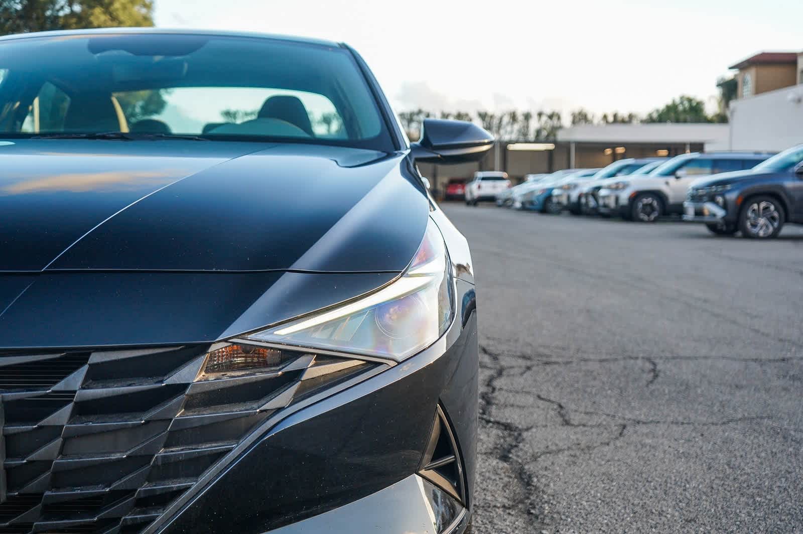 Thumbnail: 2023 Hyundai Elantra - 10