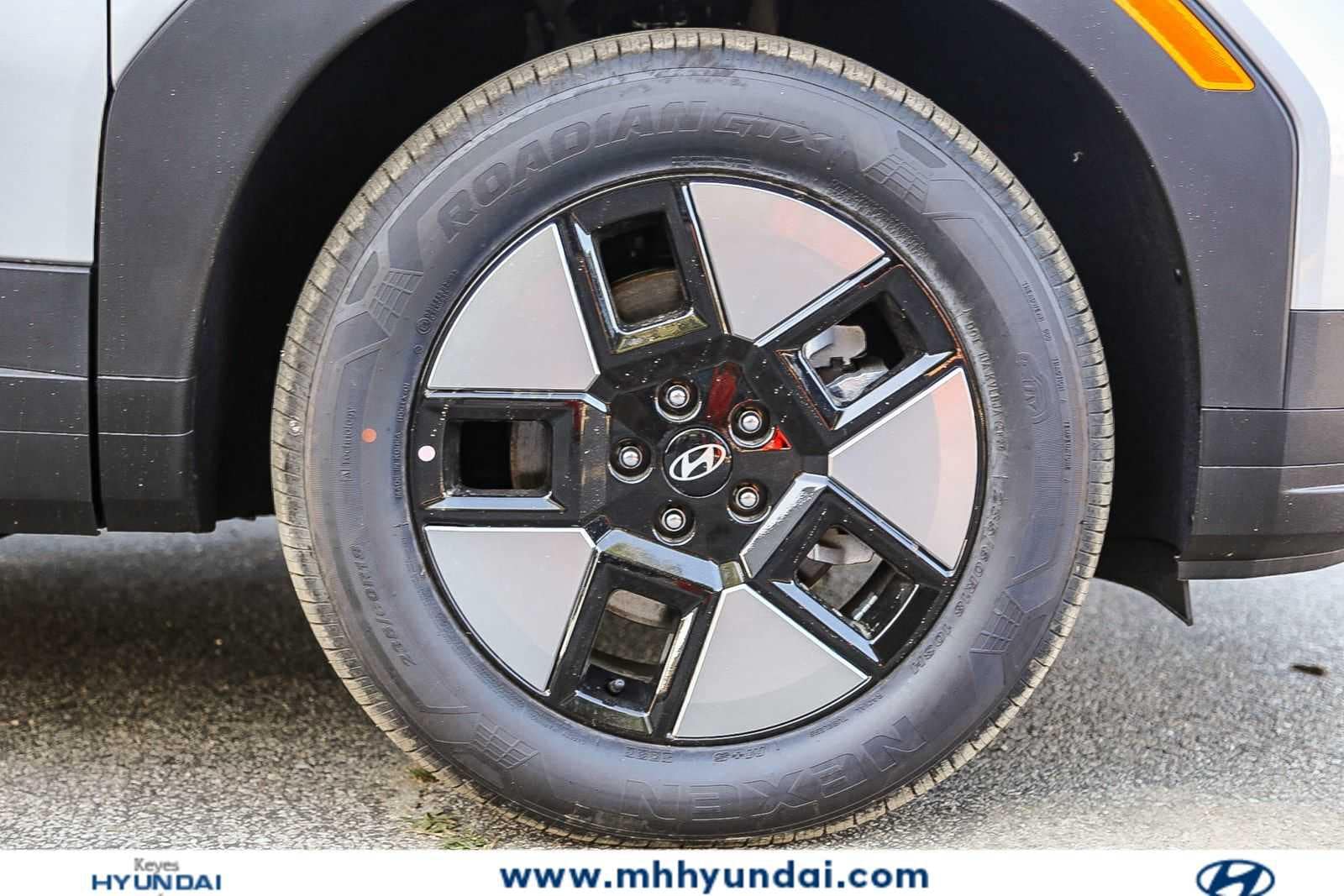 Thumbnail: 2026 Hyundai Santa Fe - 9