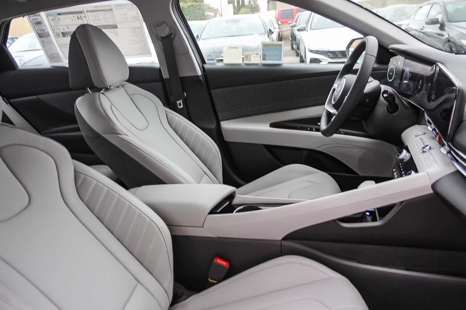 Thumbnail: 2025 Hyundai Elantra - 19