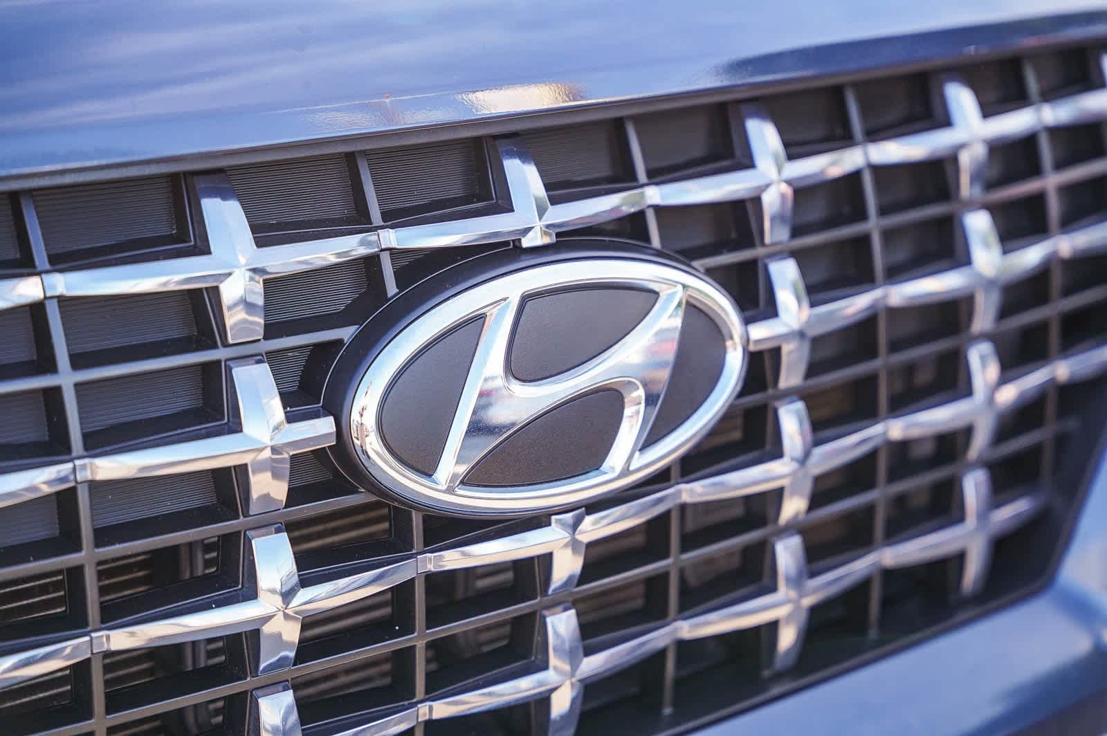 Thumbnail: 2023 Hyundai Venue - 11