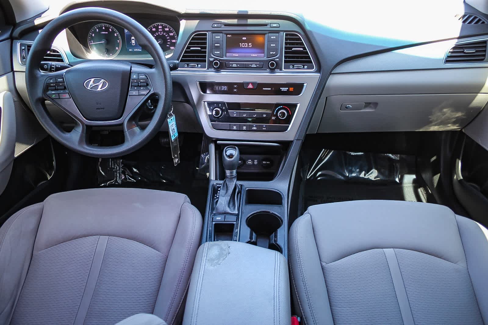 Thumbnail: 2015 Hyundai Sonata - 15