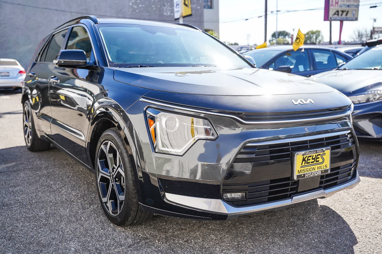 Thumbnail: 2024 Kia Niro - 3