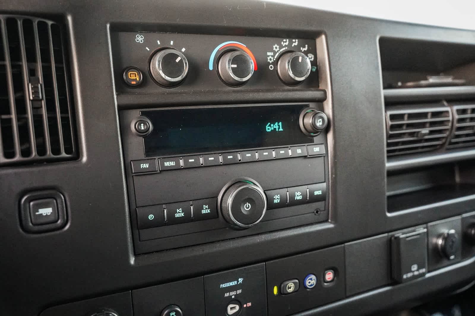 Thumbnail: 2022 GMC Savana - 20