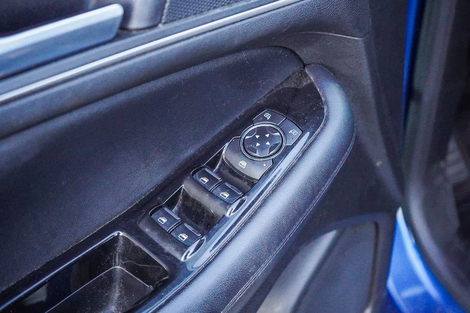 Thumbnail: 2018 Ford Edge - 19