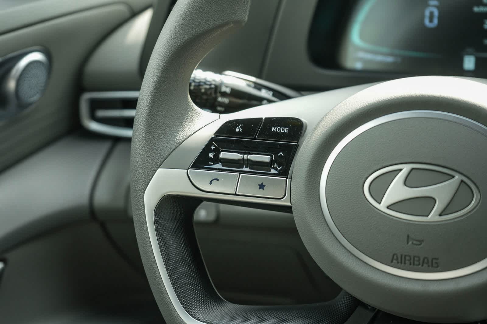Thumbnail: 2025 Hyundai Elantra - 18