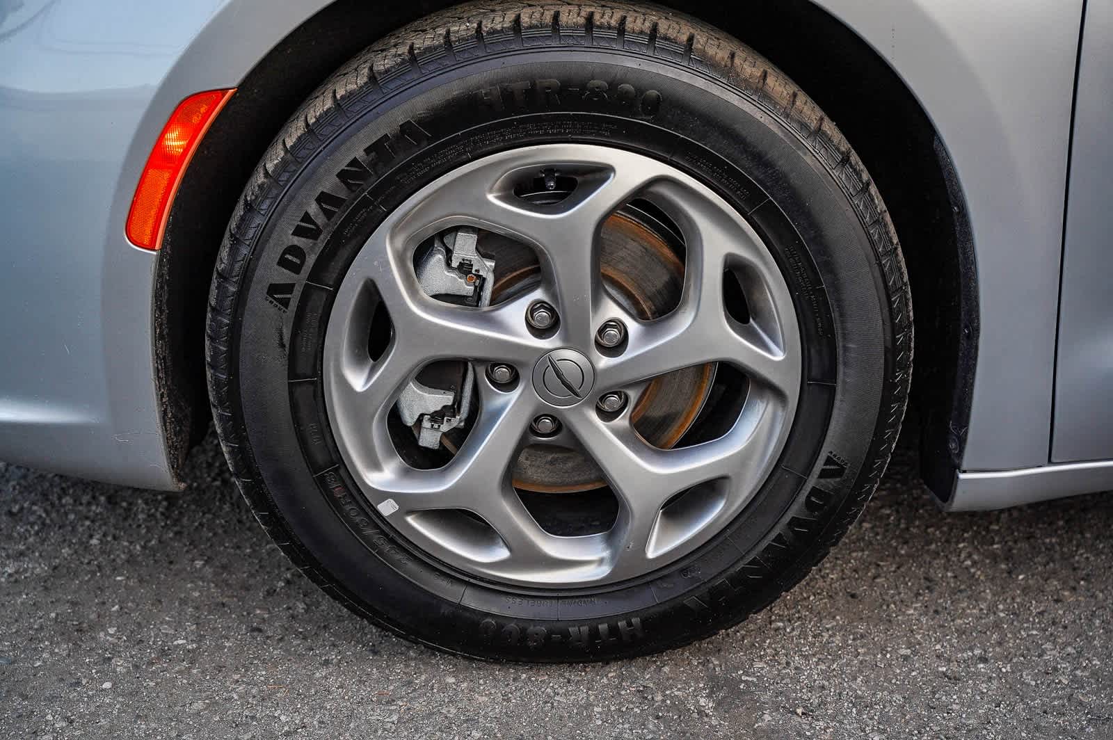 Thumbnail: 2023 Chrysler Pacifica - 6