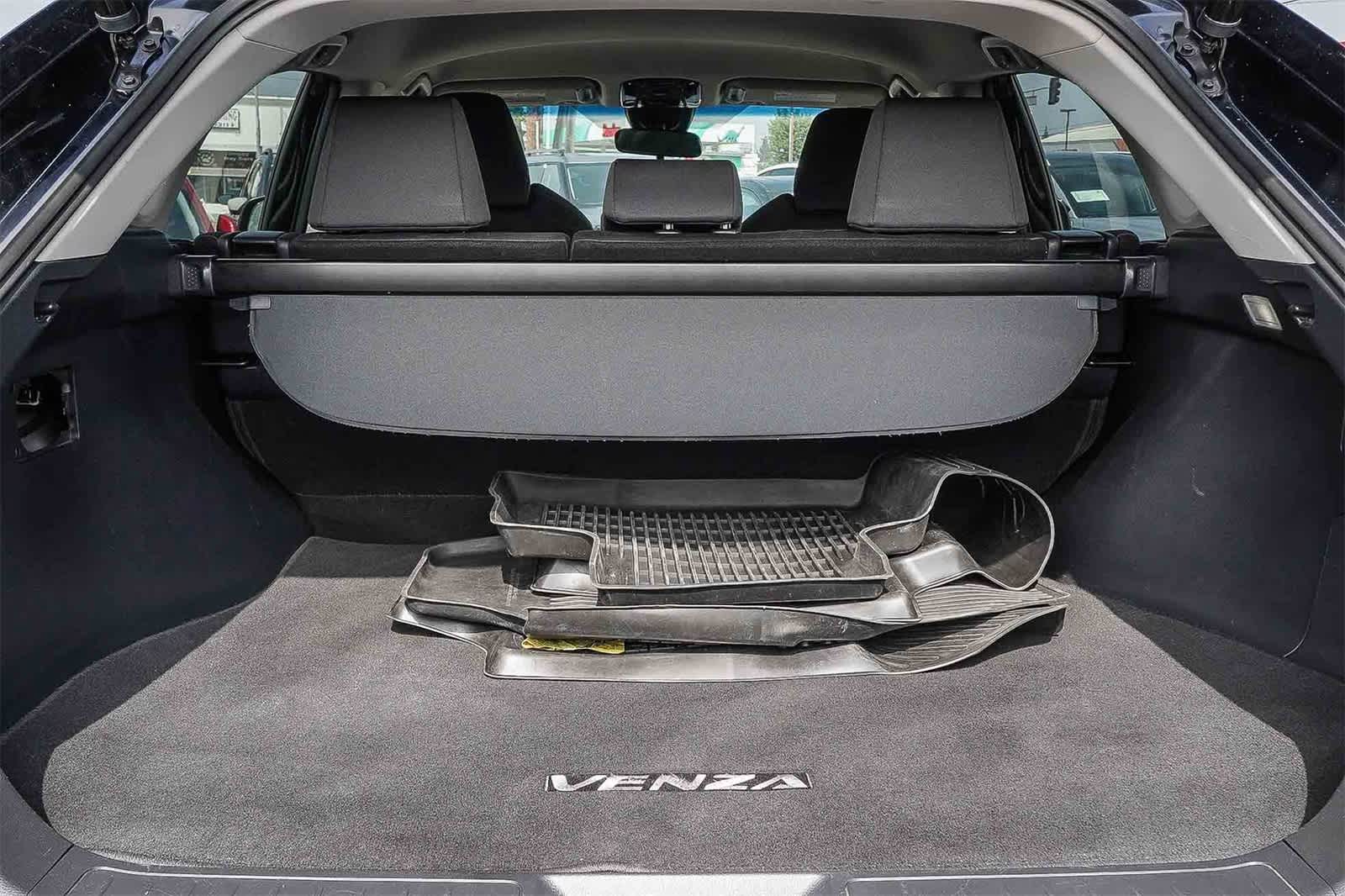Thumbnail: 2021 Toyota Venza - 23