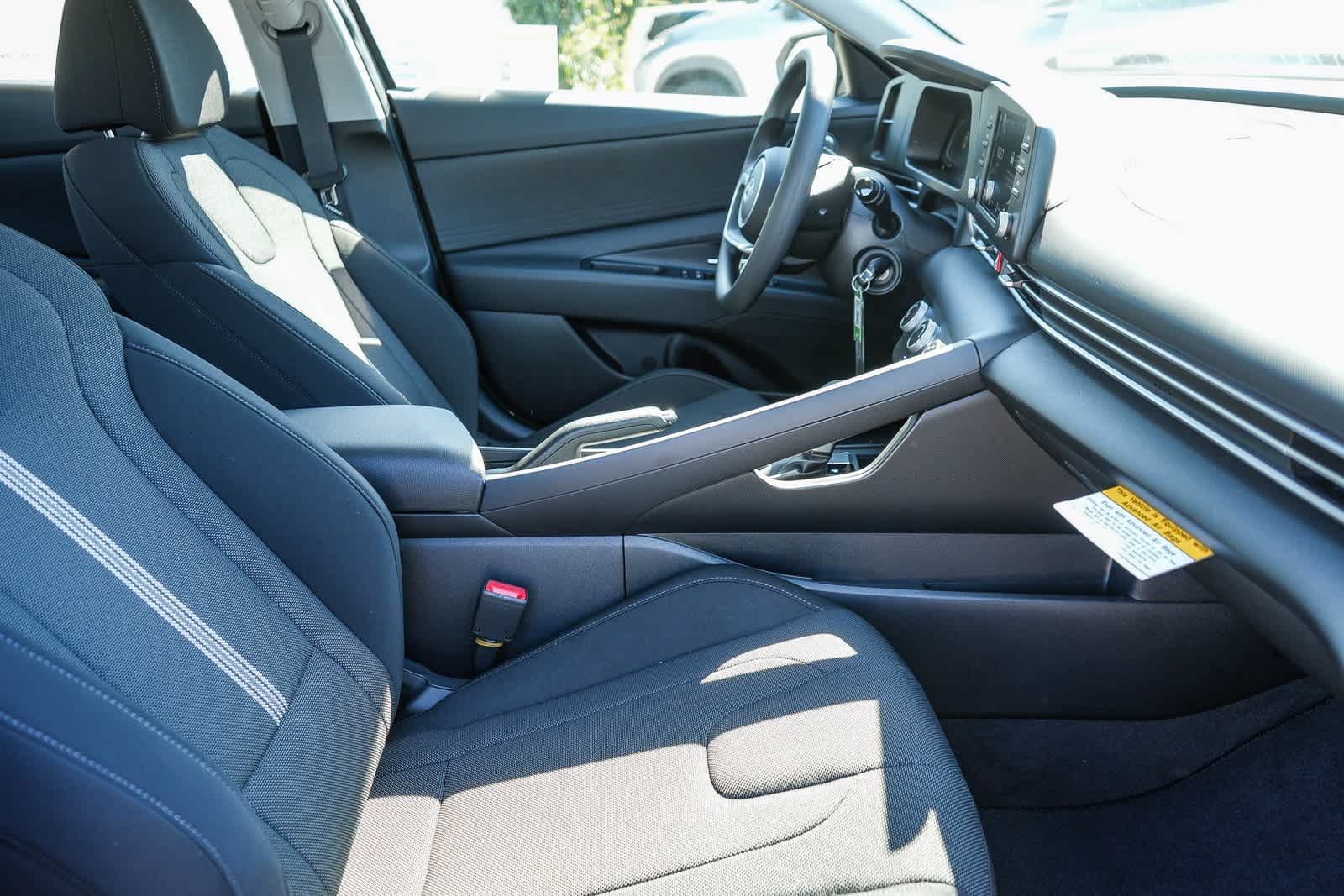 Thumbnail: 2025 Hyundai Elantra - 21