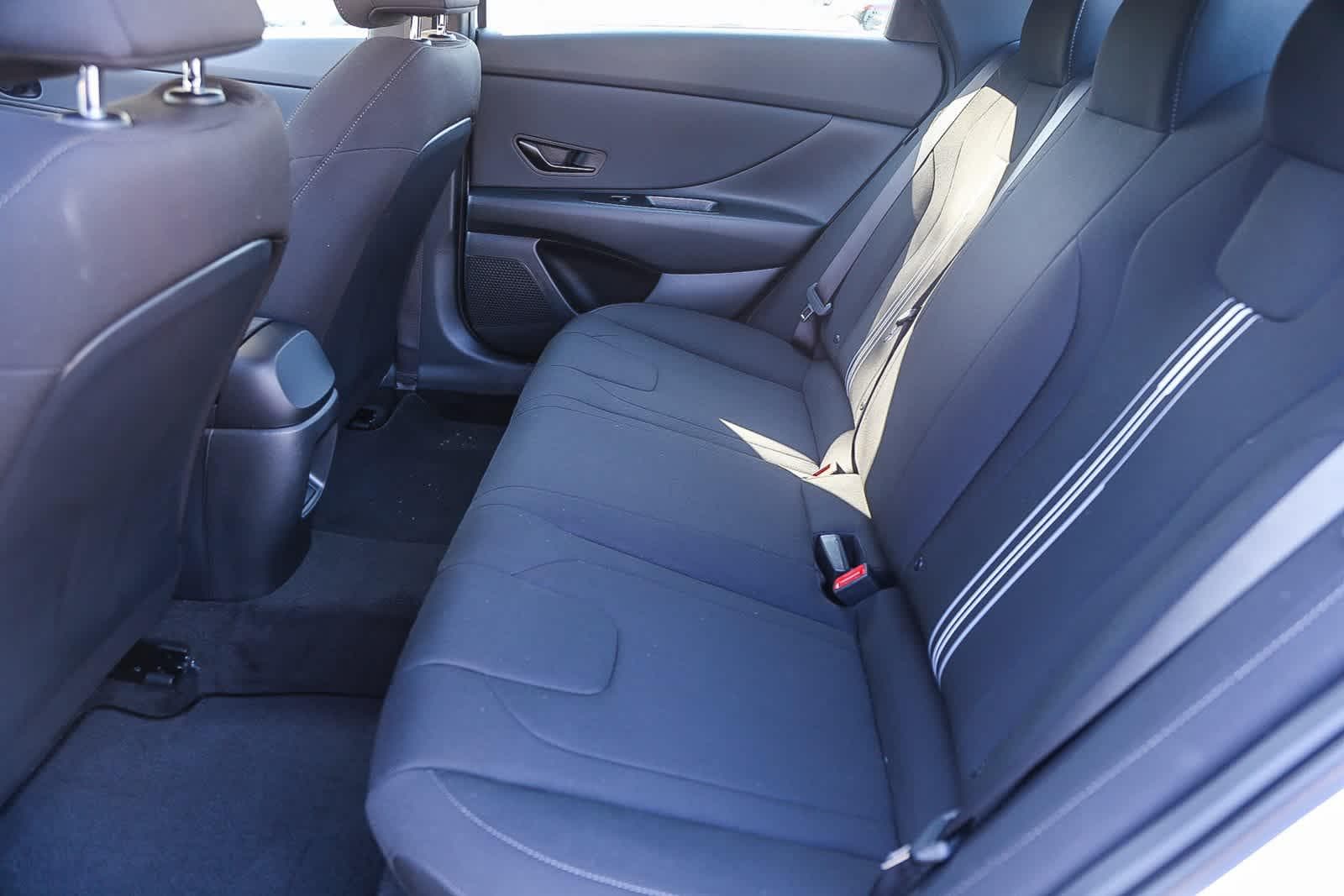 Thumbnail: 2025 Hyundai Elantra - 21