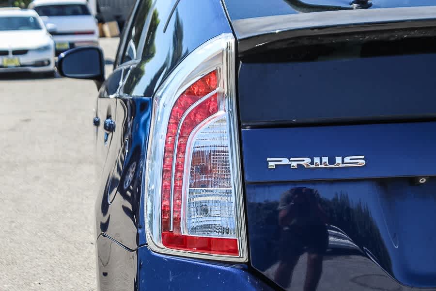 Thumbnail: 2012 Toyota Prius - 7