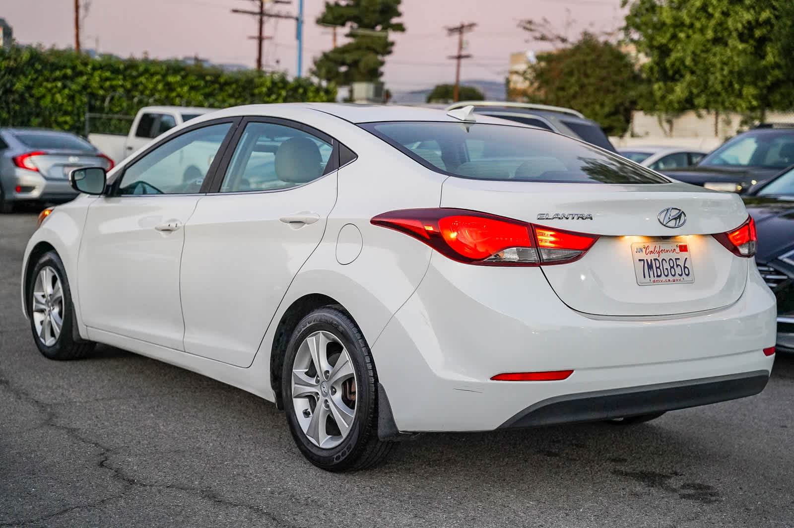Thumbnail: 2016 Hyundai Elantra - 6