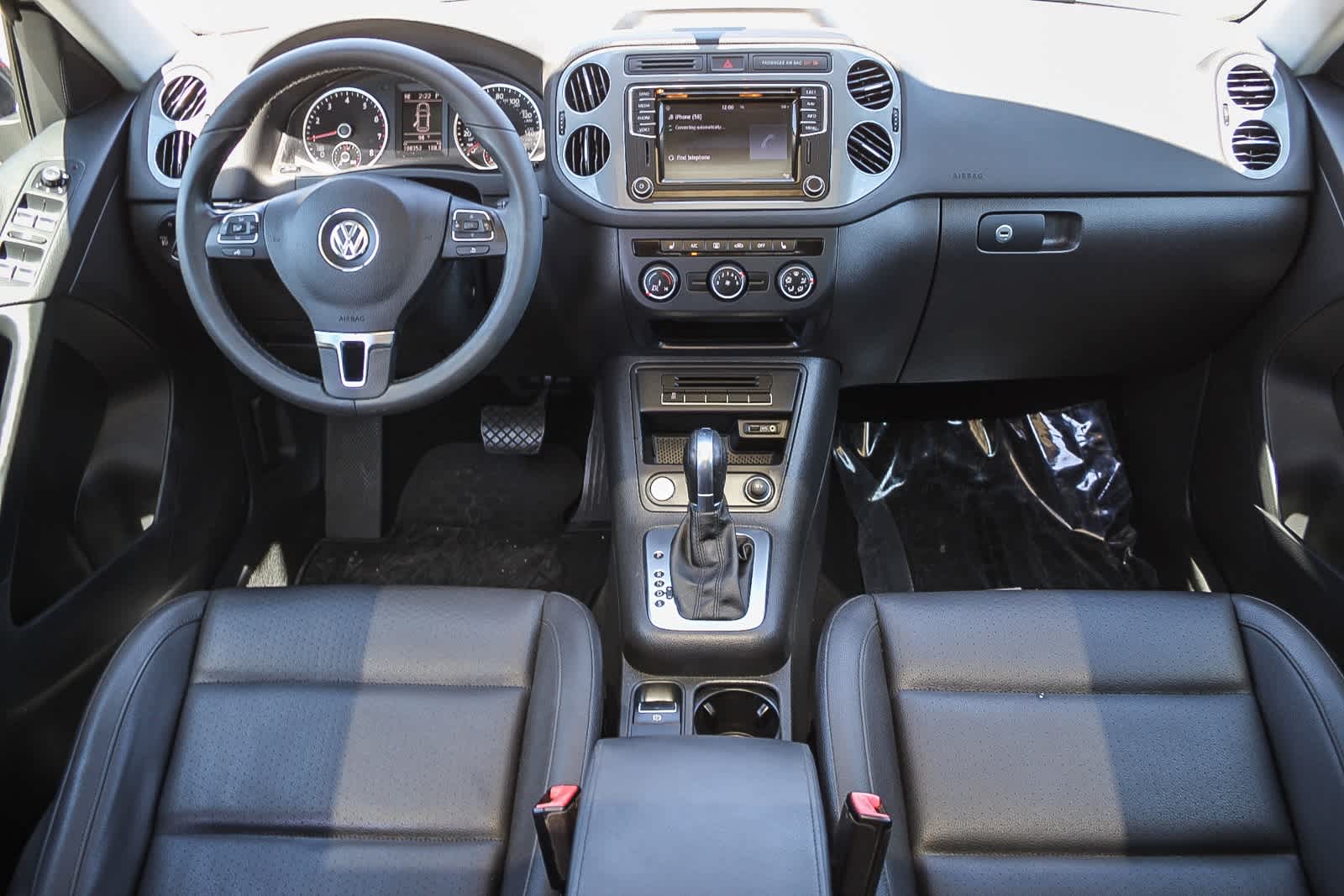 Thumbnail: 2016 Volkswagen Tiguan - 15