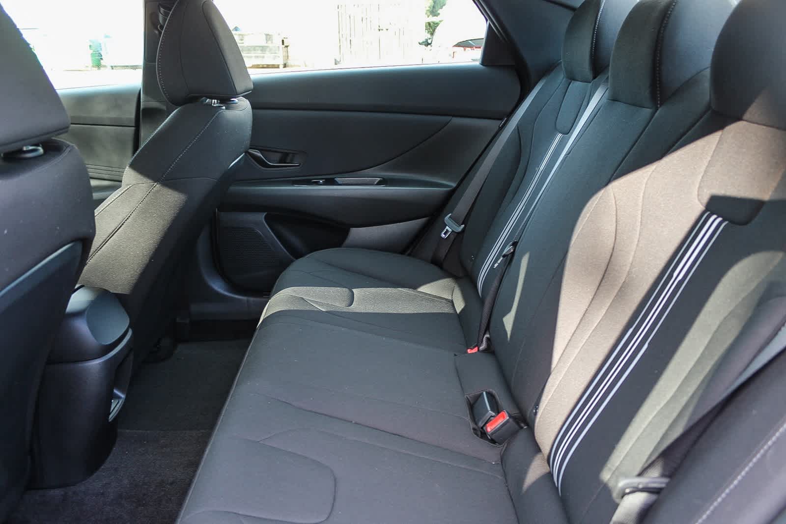 2025 Hyundai Elantra Sport 14