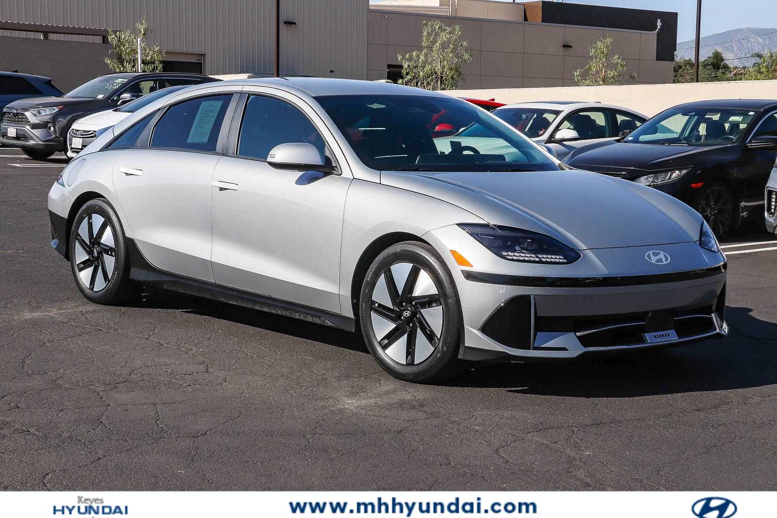 Thumbnail: 2023 Hyundai Ioniq 6 - 4
