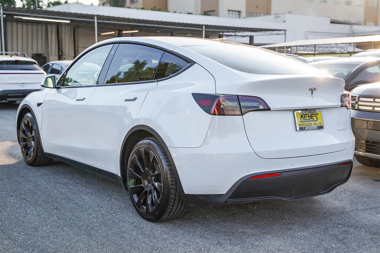 Thumbnail: 2022 Tesla Model Y - 4