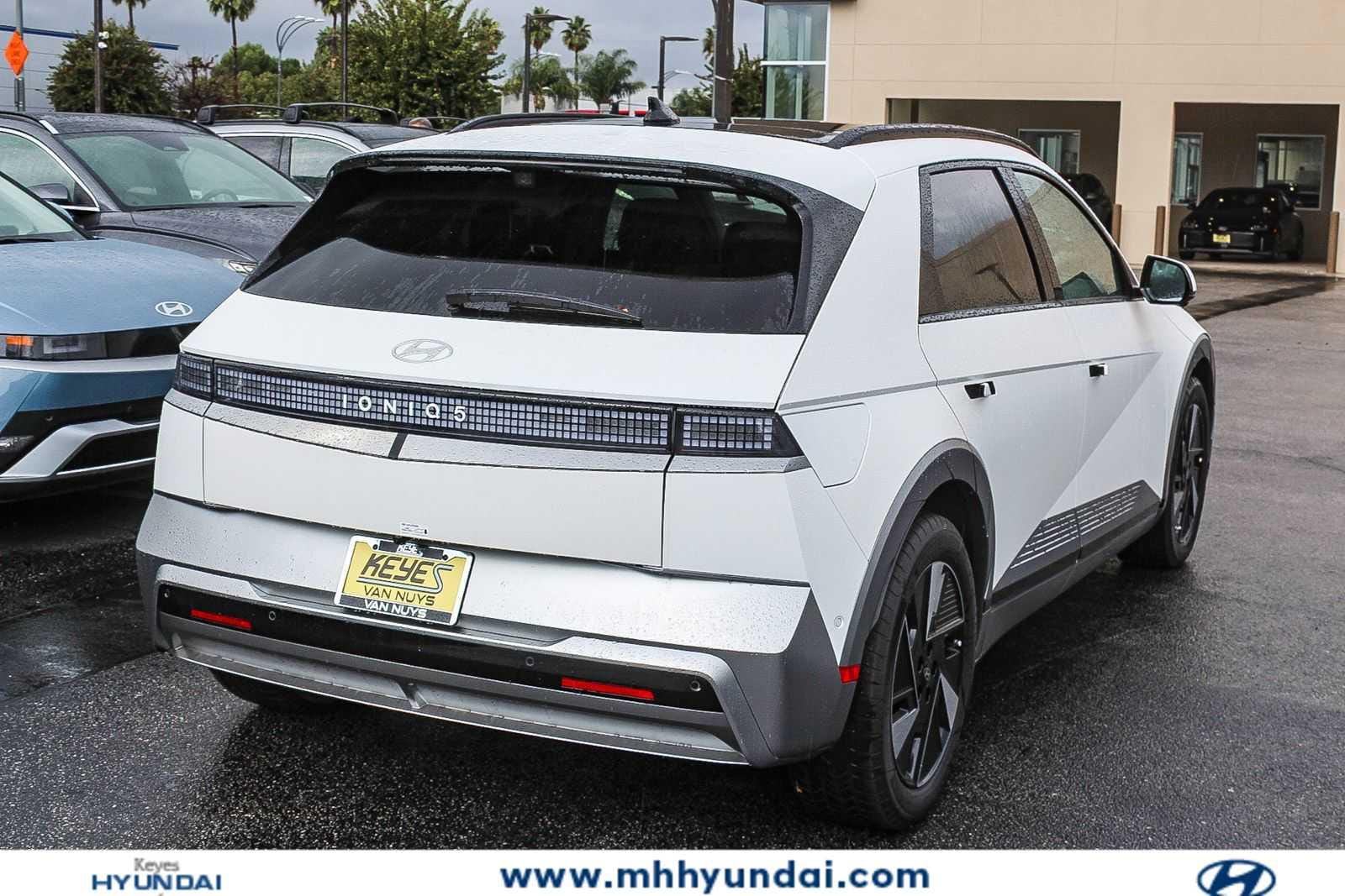 Thumbnail: 2026 Hyundai Ioniq 5 - 4