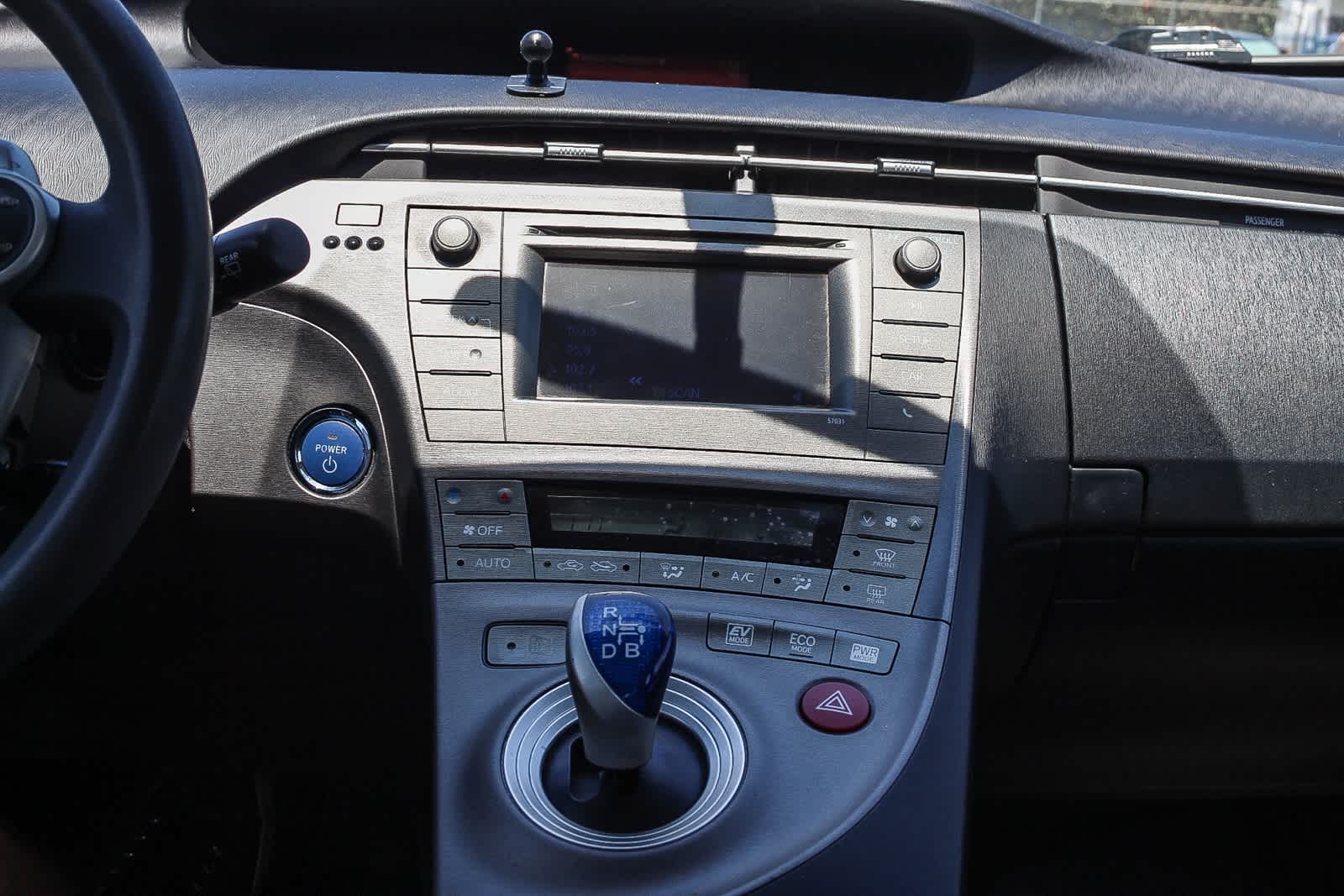 Thumbnail: 2012 Toyota Prius - 16