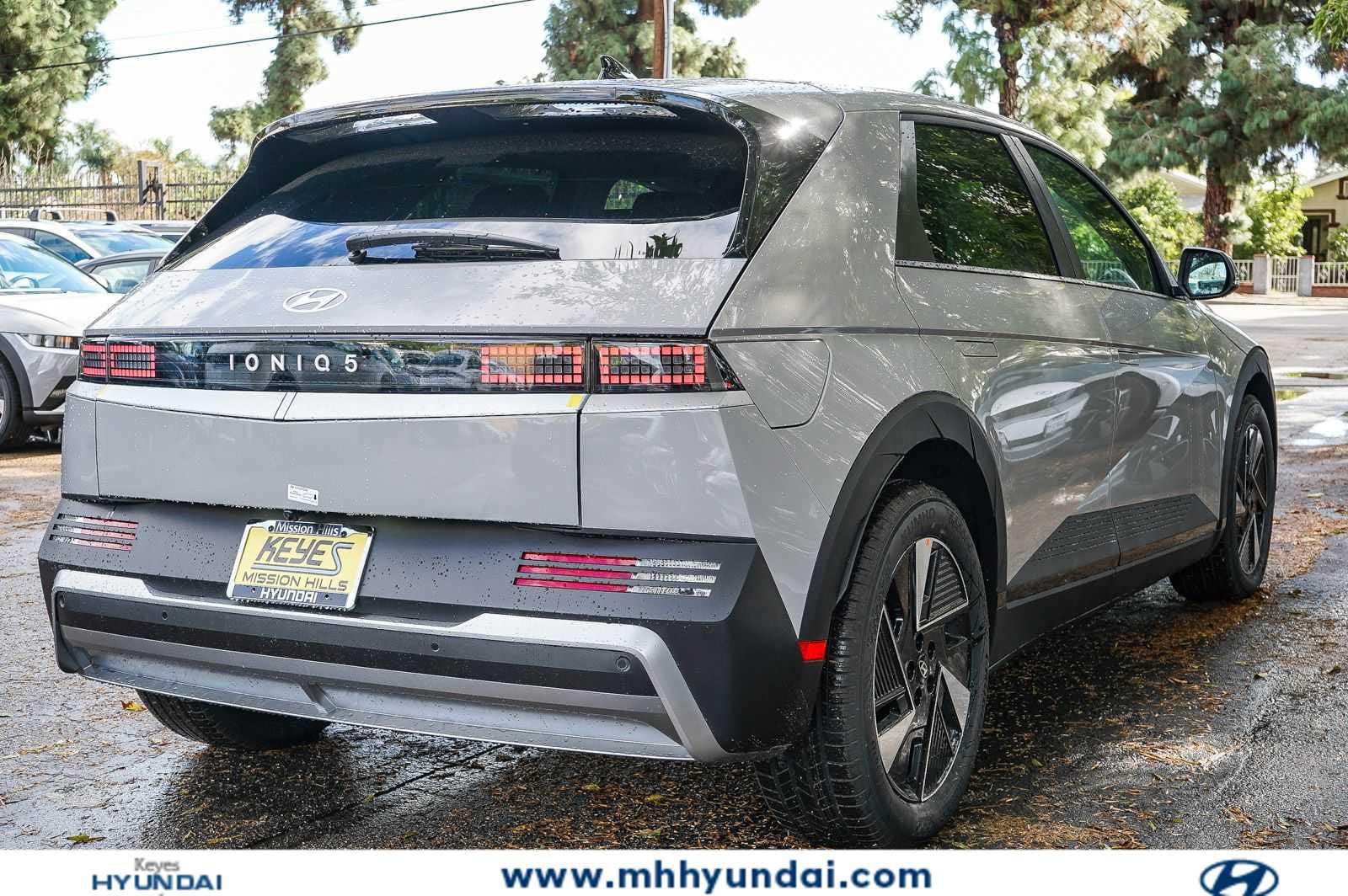 Thumbnail: 2026 Hyundai Ioniq 5 - 8