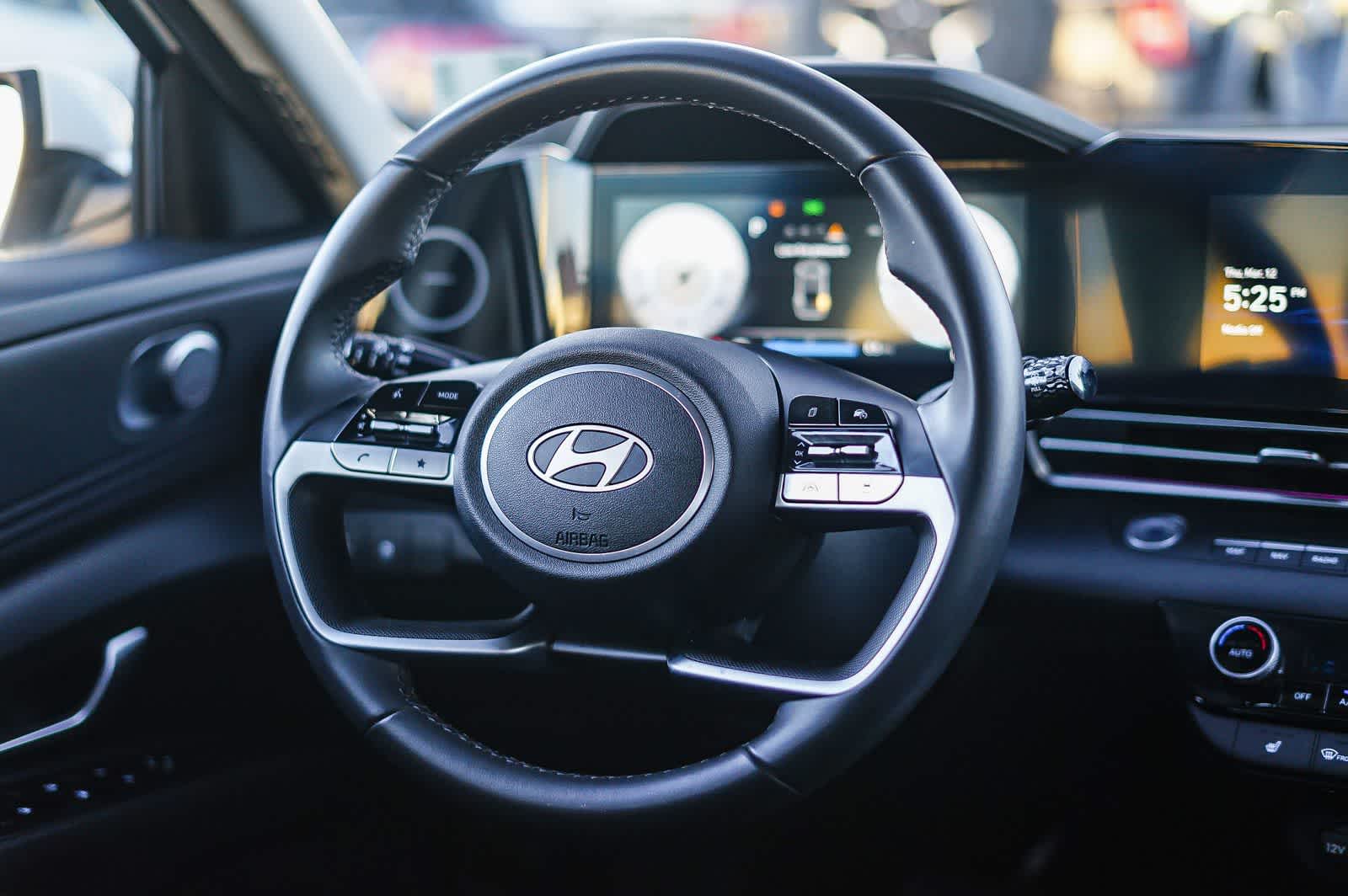 Thumbnail: 2025 Hyundai Elantra - 15