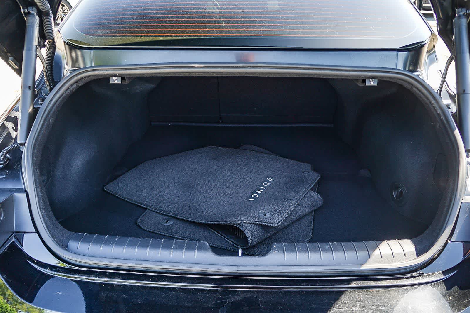 Thumbnail: 2024 Hyundai Ioniq 6 - 28