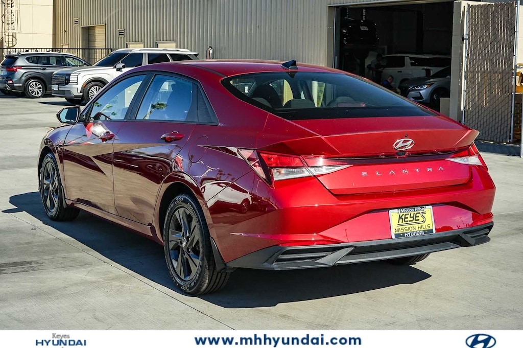 Certificado 2023 Hyundai Elantra SEL Sedan