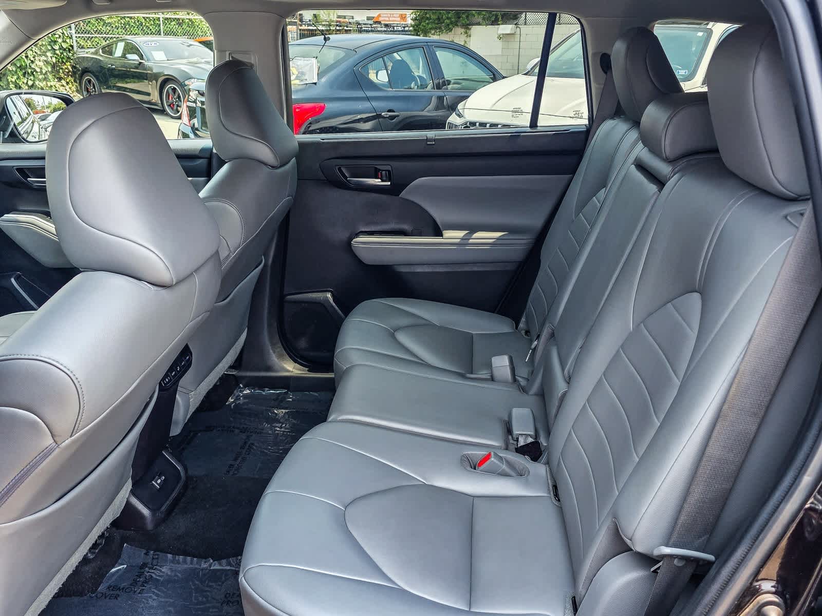 Thumbnail: 2022 Toyota Highlander - 11