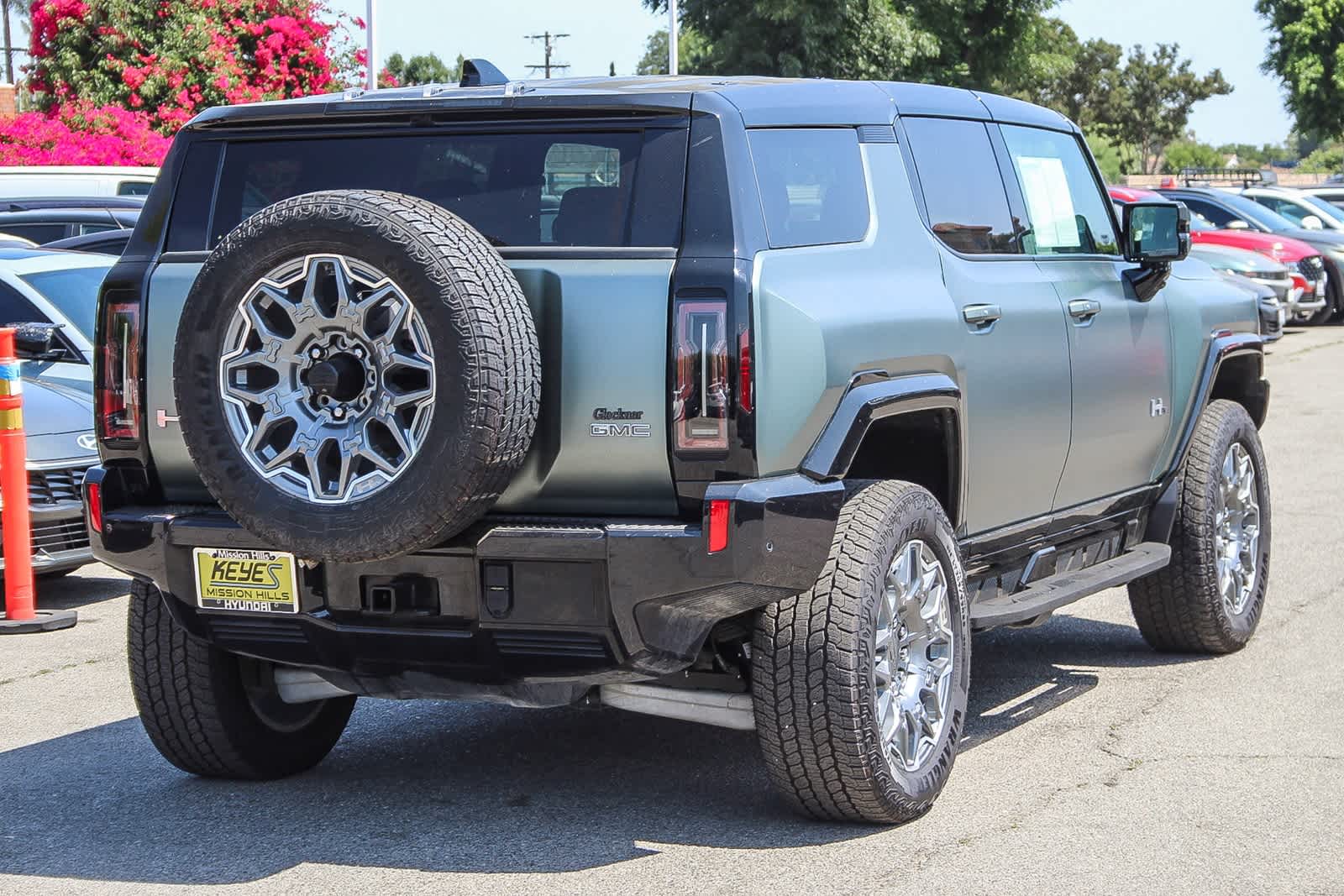 Thumbnail: 2024 GMC Hummer EV - 4