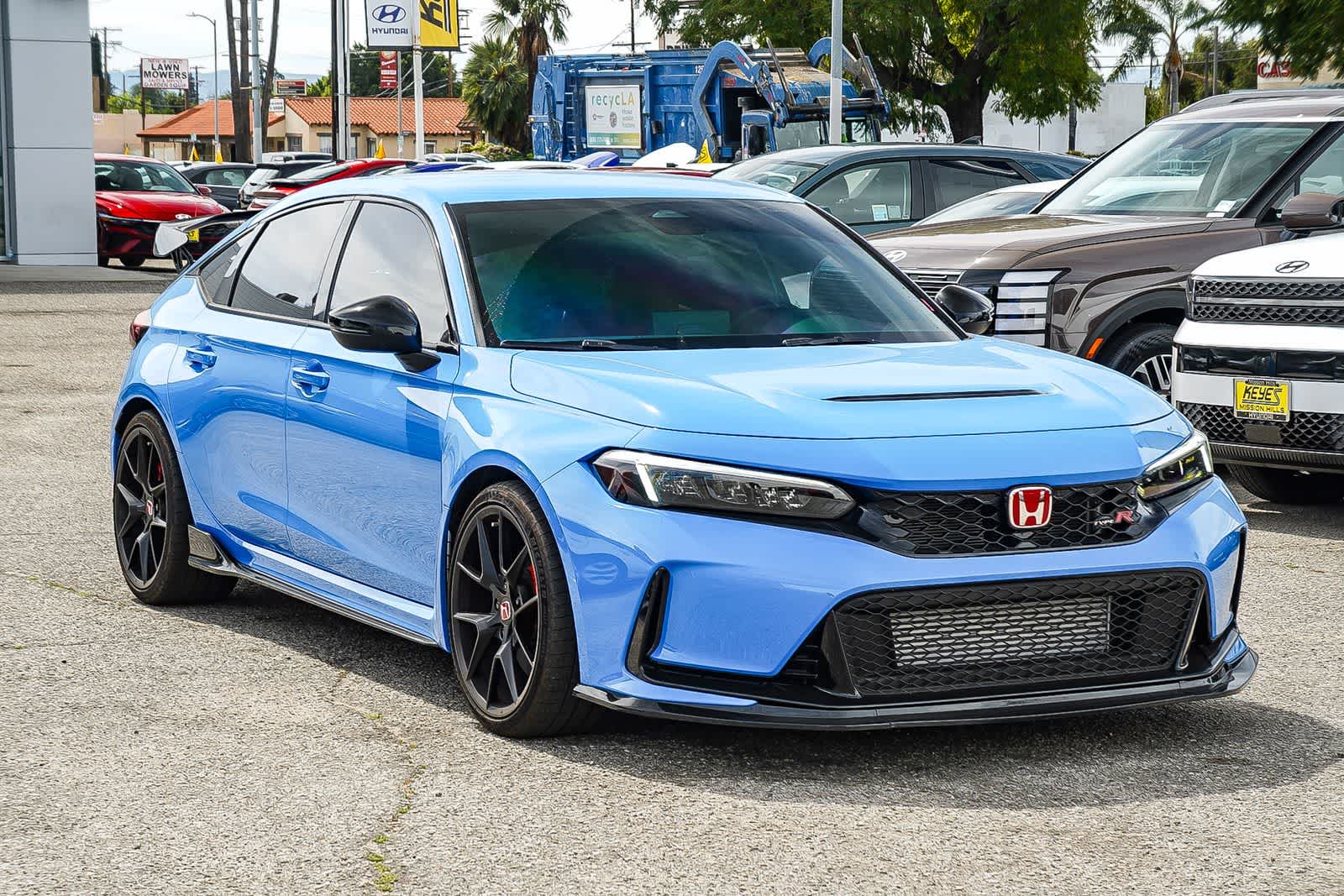 Thumbnail: 2023 Honda Civic - 3