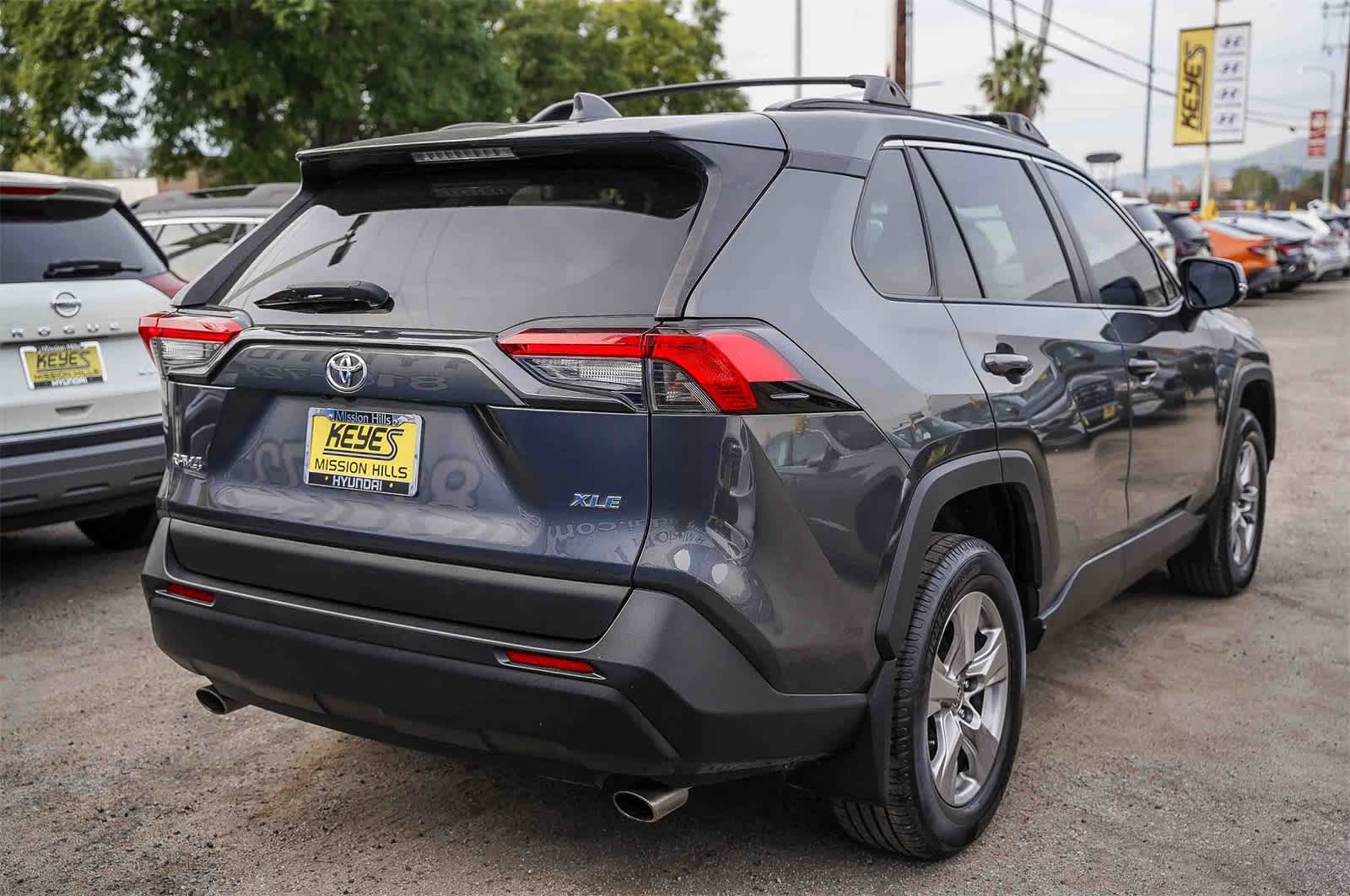 Thumbnail: 2023 Toyota RAV4 - 10