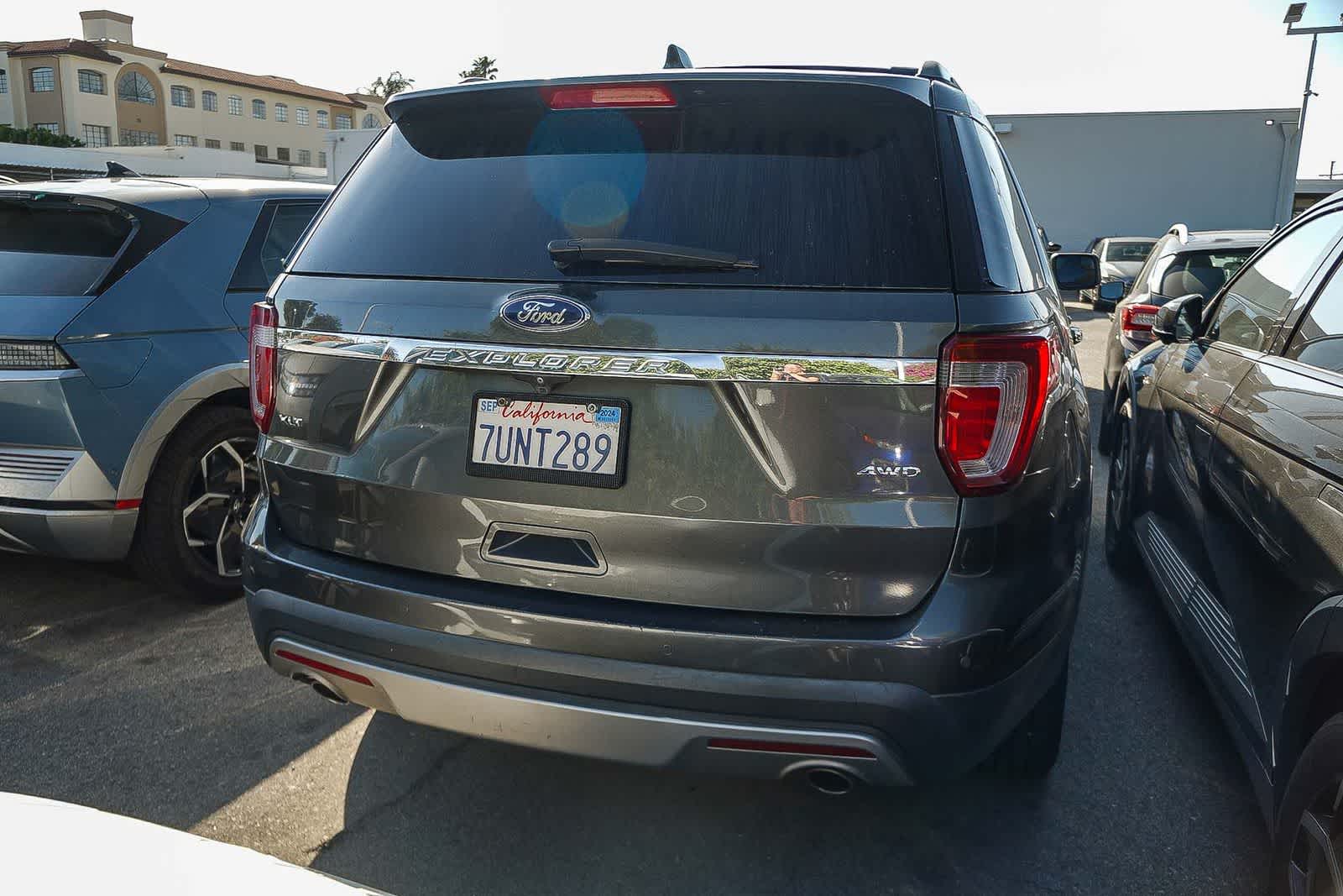 Thumbnail: 2017 Ford Explorer - 6