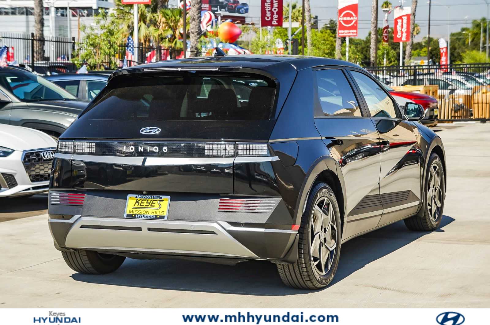 Thumbnail: 2023 Hyundai Ioniq 5 - 3