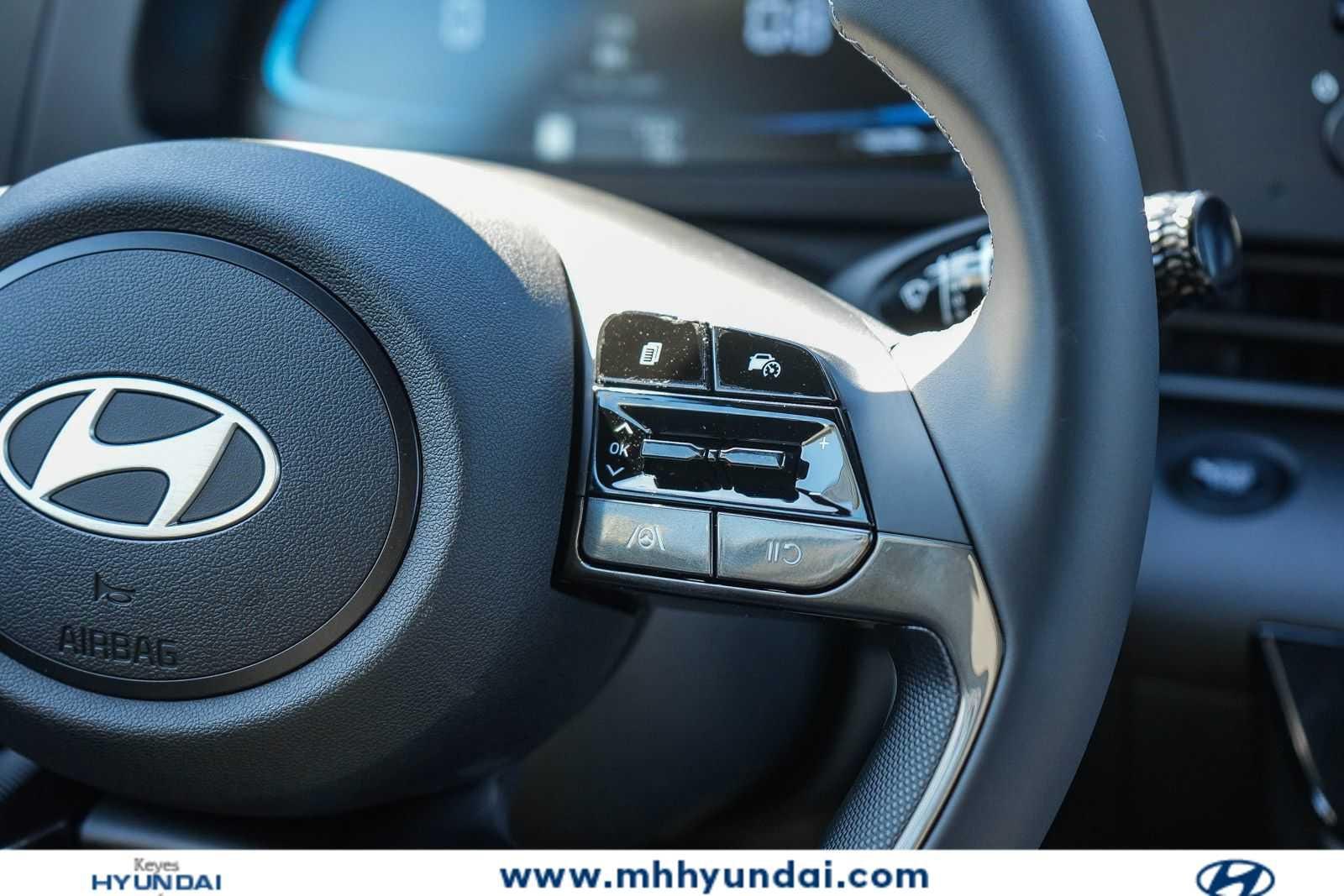 Thumbnail: 2025 Hyundai Elantra - 19