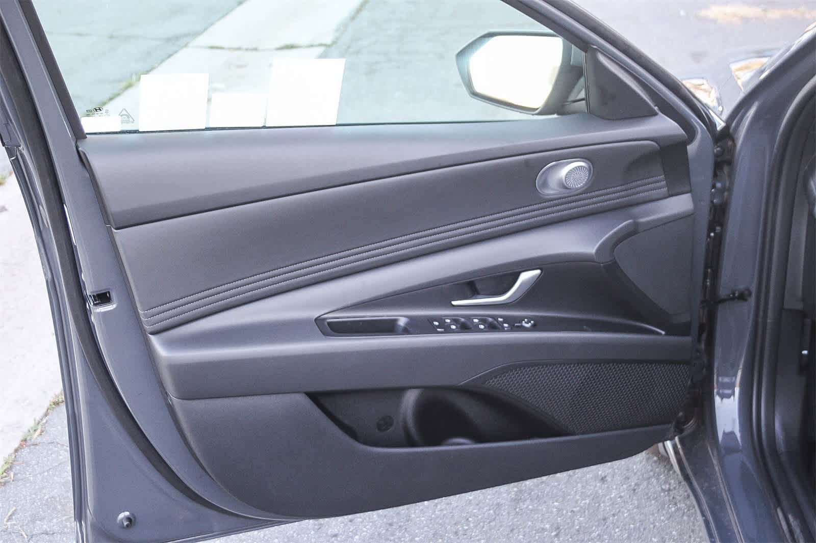 Thumbnail: 2025 Hyundai Elantra - 24